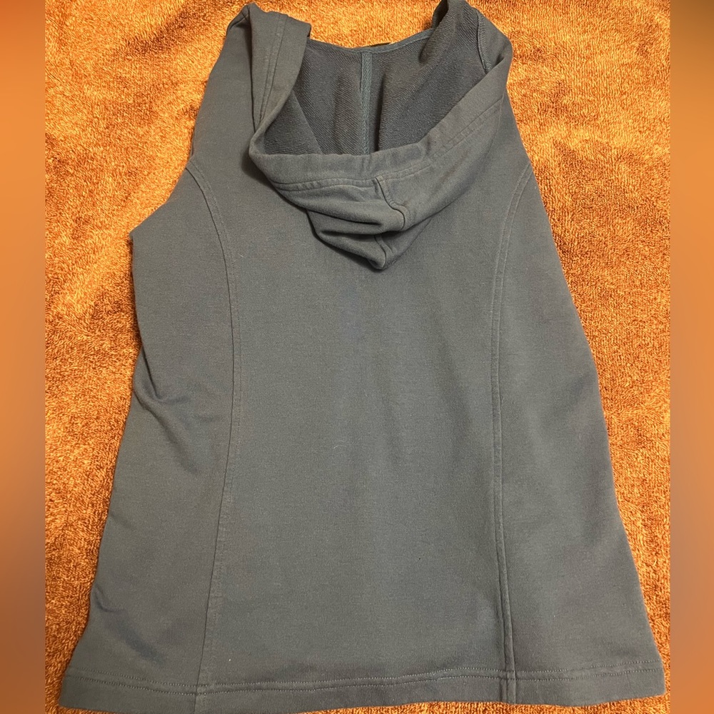 Emily Daniel’s Sweatshirt View 4